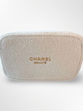 CHANEL Beauty Cosmetic Twill Boucle White Case